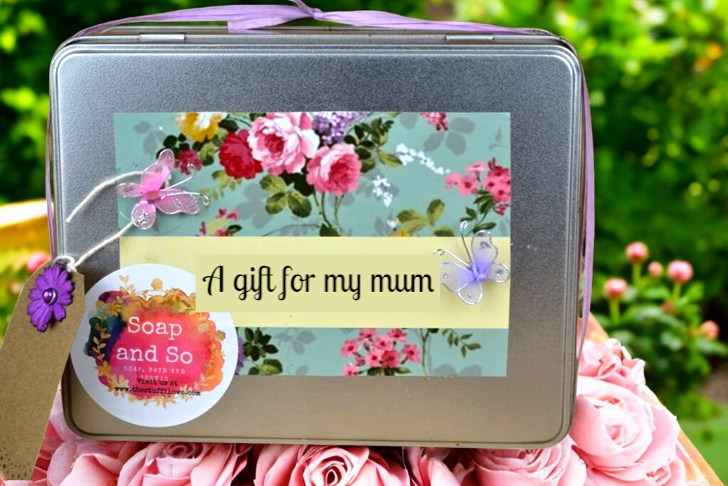 Personalised Gift Set for Mum - Vegan - Essential Oils Gift Set - Gift Tin-1