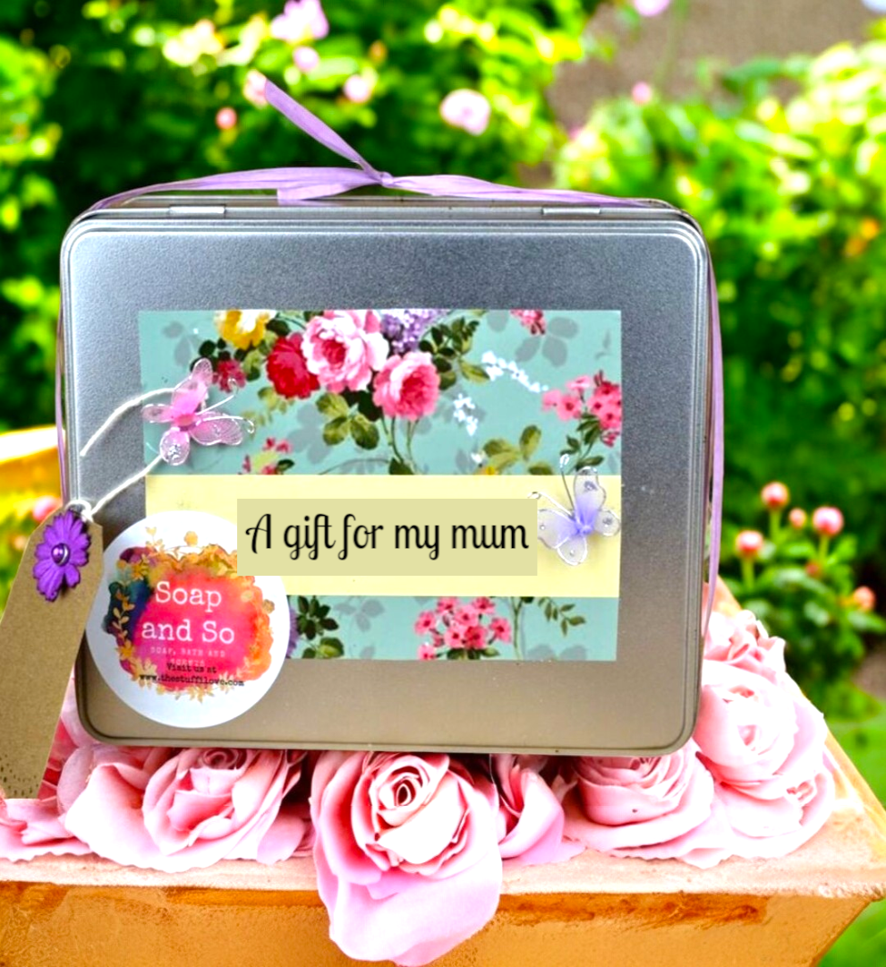 Personalised Gift Set for Mum - Vegan - Whipped Soap, Bath Bombs and Body Butter-0