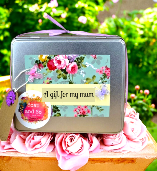 Personalised Gift Set for Mum - Vegan - Whipped Soap, Bath Bombs and Body Butter-0