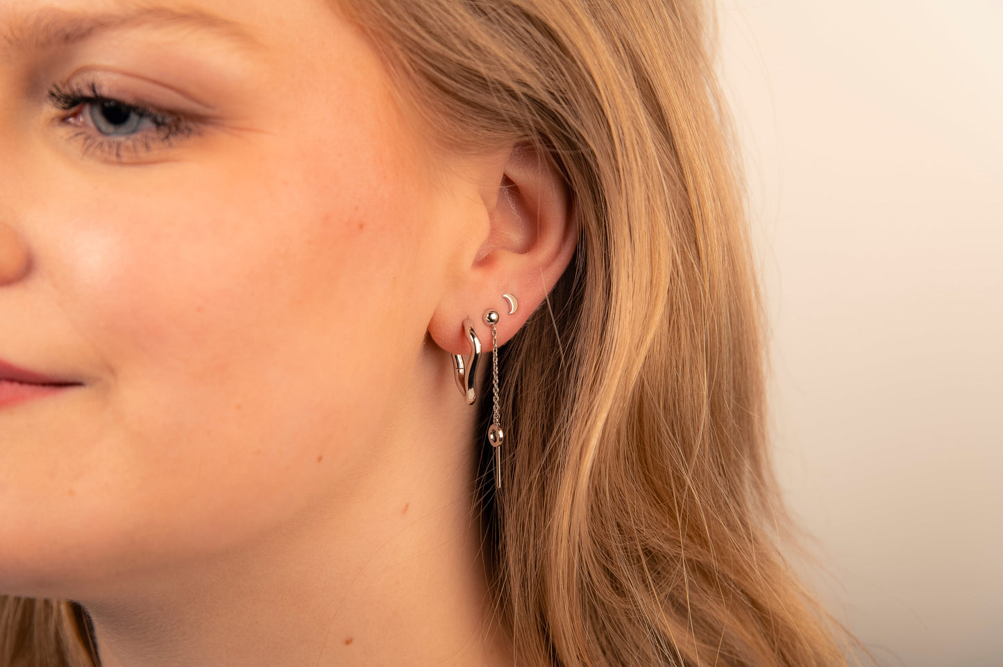 Oorhangers met circel en staafje aan ketting Zilver JE040S-2